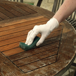 cach-lau-ban-ghe-soi