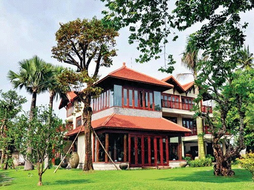 Mẫu thiết kế nhà gỗ 2 tầng hiện đại