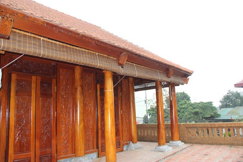 Mẫu thiết kế nhà gỗ 2 tầng hiện đại