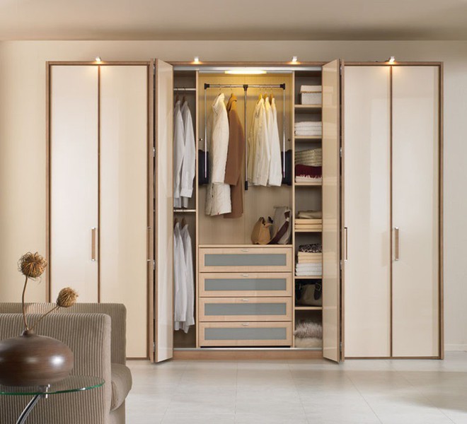 Chọn tủ quần áo đúng phong thủy cho nhà thịnh vượng, hạnh phúc bền lâu - Ảnh 1. Chọn tủ quần áo đúng phong thủy cho nhà thịnh vượng, hạnh phúc bền lâu - Ảnh 1.